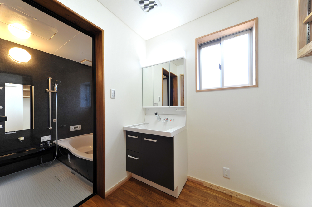 New,Bathroom,Side,Position, 1